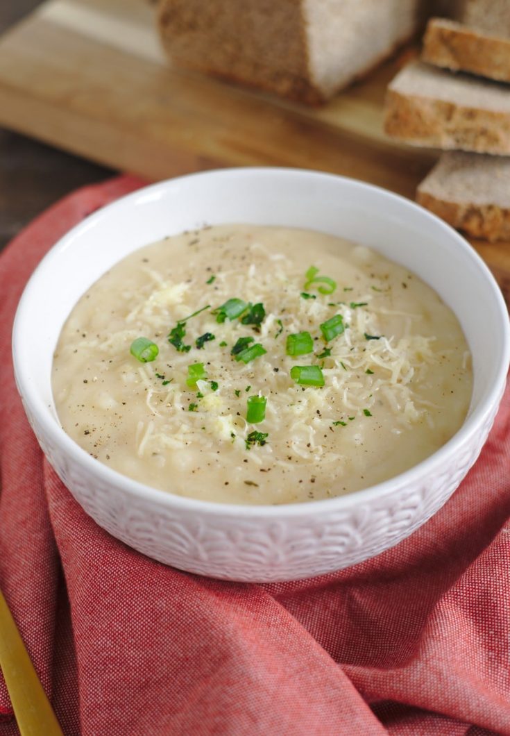 Slow Cooker Roasted Garlic Potato Soup