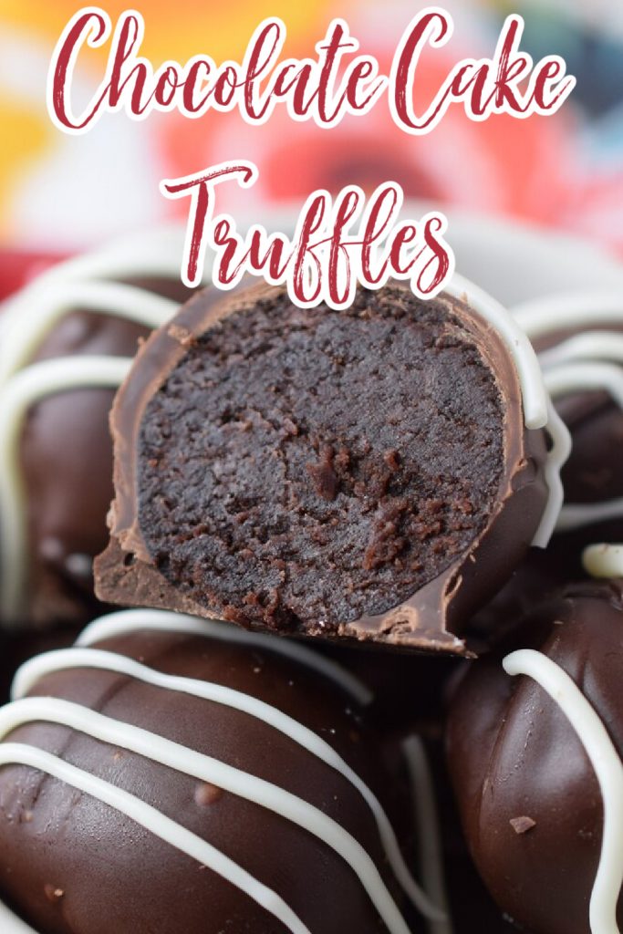 Chocolate Cake Truffles - A delcious treat made with just 3 simple ingredients - boxed chocolate cake mix, chocolate, and cream cheese! Perfect for any holiday or party! Truffle Recipe | Chocolate Truffles | Cake Truffles