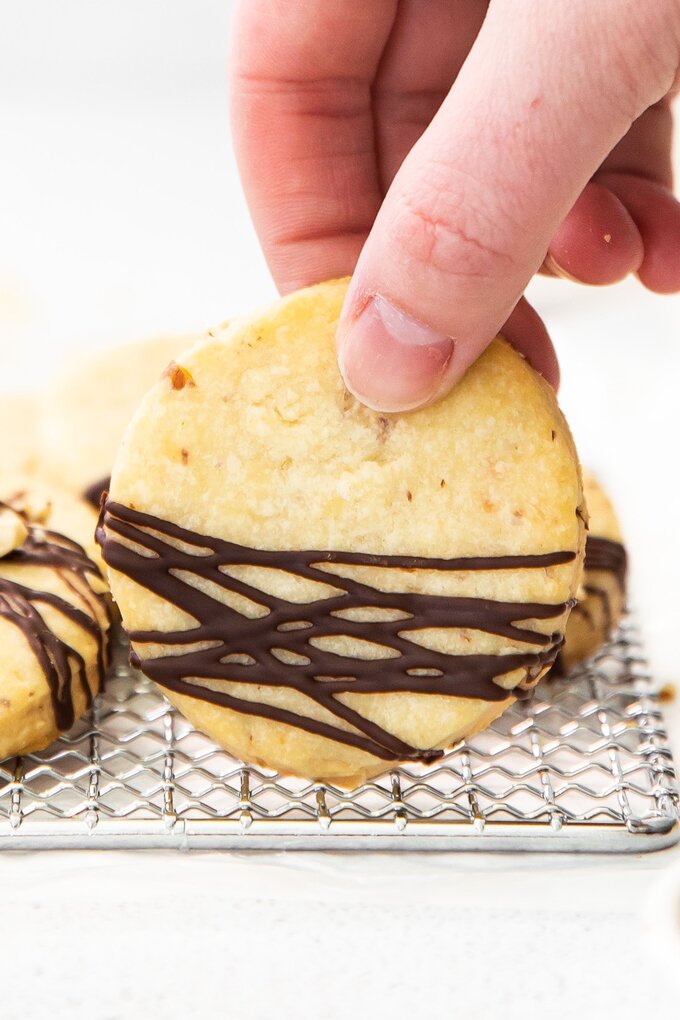 Hazelnut Shortbread Cookies