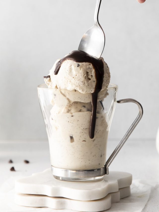 Mocha Ice Cream Story