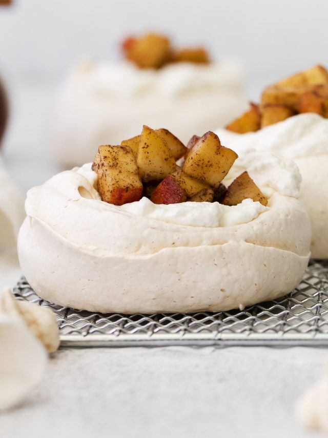 Peaches and Cream Pavlovas Story