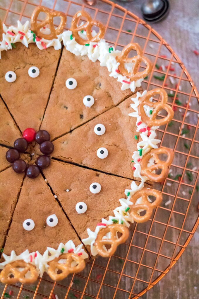 Reindeer Cookie Cake
