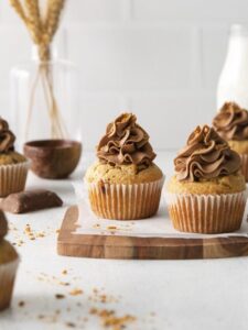 cropped-11-Butterfinger-Cupcakes.jpg