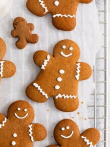 cropped-10-Gingerbread-Man-Cookies.jpg